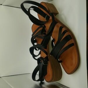 Lucky Brand strappy sandals